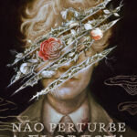 Best-seller de terror com plot twist chocante chega ao Brasil