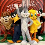 Pernalonga e Patolino no último Meet & Greet da temporada do Pátio Cianê Shopping