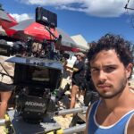 “Verão da Lata”: Igor Jansen revive história real que parou o litoral brasileiro nos anos 1980