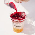 The Coffee tem bebida de verão com hibisco e tangerina