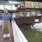 Restaurante flutuante que parou no tempo desafia Erick Jacquin no próximo “Pesadelo na Cozinha”